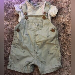 Carter’s Green Overalls with Shirt Size 3 Months